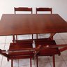 02 mesa dobravel 50x50 com 2 cadeiras dobraveis passa perto